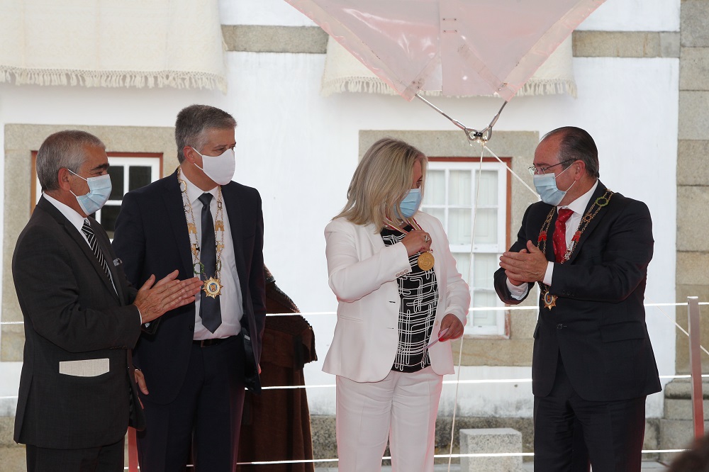 Centro de Saúde de Miranda do Douro e Unidade de Saúde Pública recebem medalha de mérito atribuída pelo Município