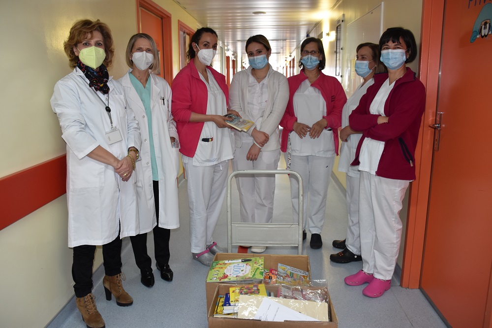 Serviço de Pediatria da ULS do Nordeste recebeu donativo de livros e jogos didáticos