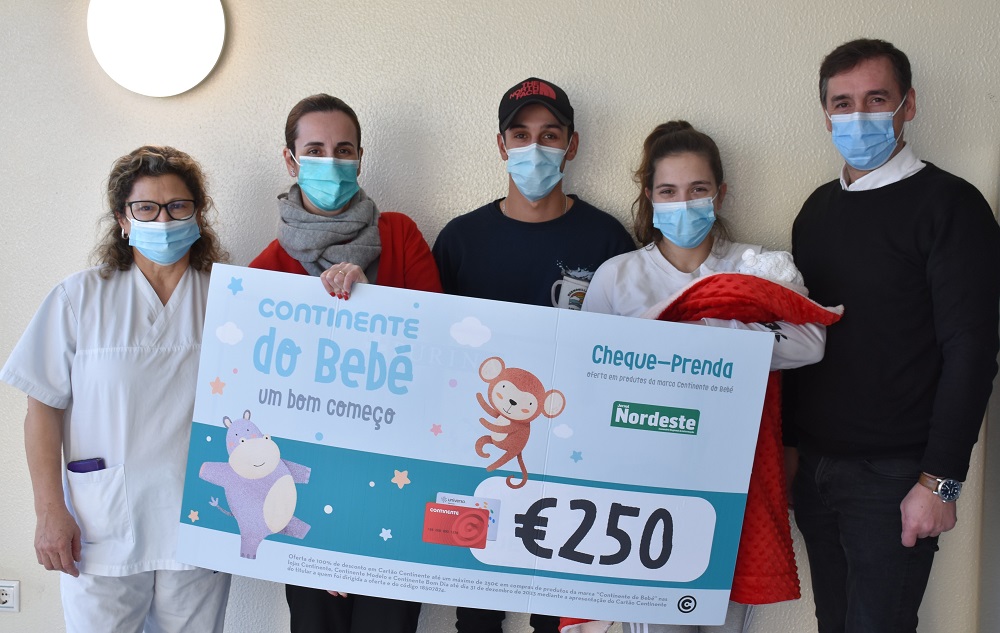 Jade é a primeira bebé do ano nascida na ULS do Nordeste
